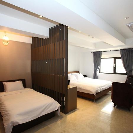Suwon Reve Hotel Экстерьер фото