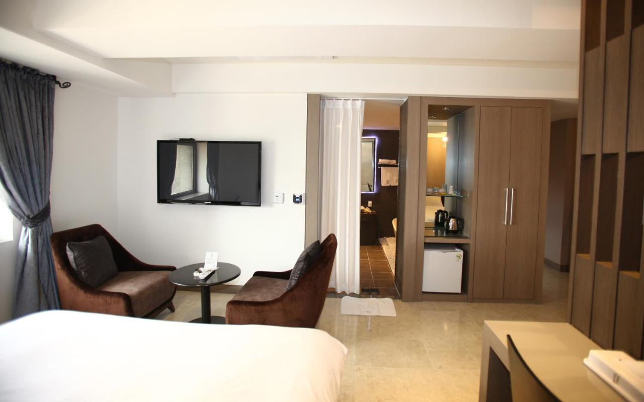 Suwon Reve Hotel Экстерьер фото
