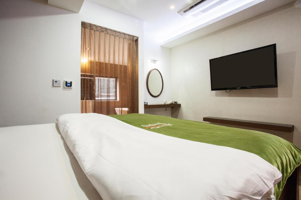 Suwon Reve Hotel Экстерьер фото