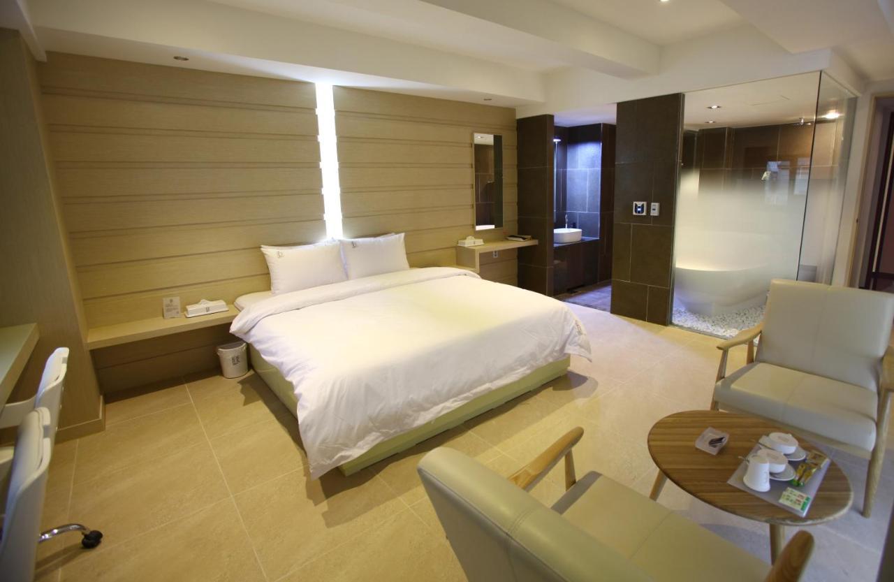 Suwon Reve Hotel Экстерьер фото