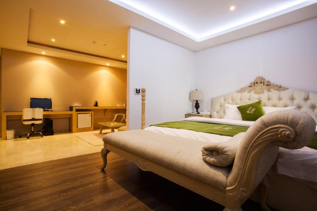 Suwon Reve Hotel Экстерьер фото