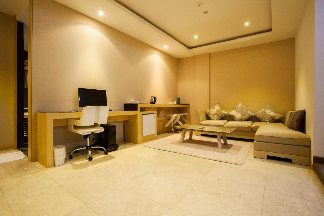 Suwon Reve Hotel Экстерьер фото