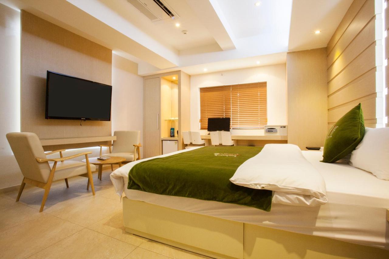 Suwon Reve Hotel Экстерьер фото
